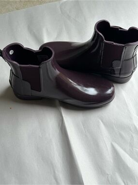 Hunter Women's Glossy Plum Chelsea Rain Booties